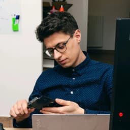 Foto di Karim Kassem